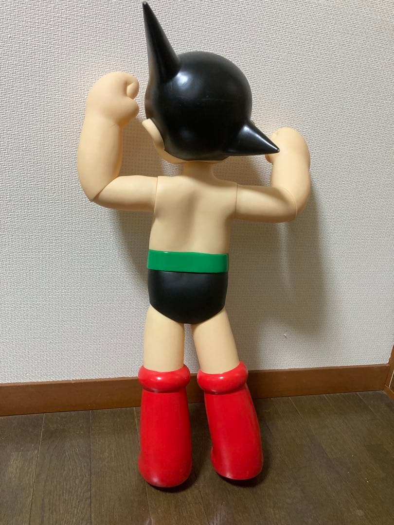 特大鉄腕アトムフィギュア