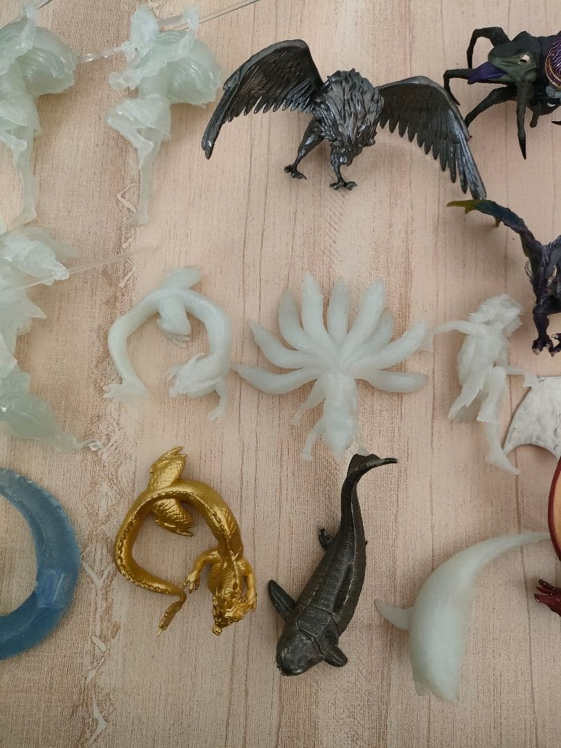 最強王図鑑　ドラゴン　妖怪　UMA　悪魔　英雄　水中　モンスター19体フィギュア