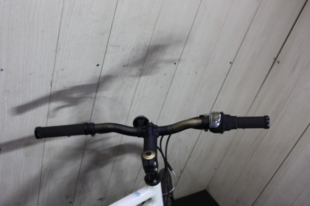 GIANT-MOMENTUM iNEED S-3 700C 7速470mmクロス