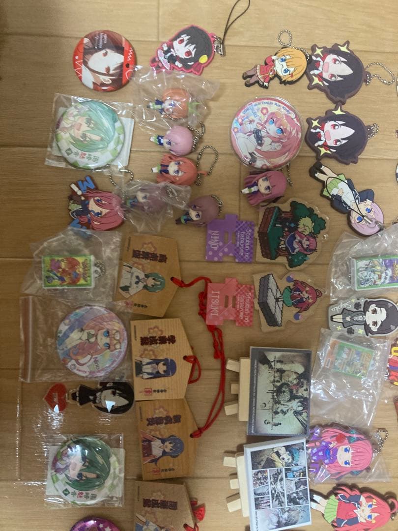 アニメグッズ　大量まとめ売り50点以上（バラ売り可）