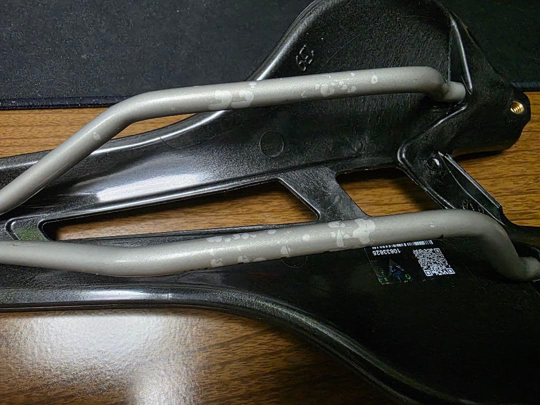 Velomann Mitora139 220g　ロードバイク サドル