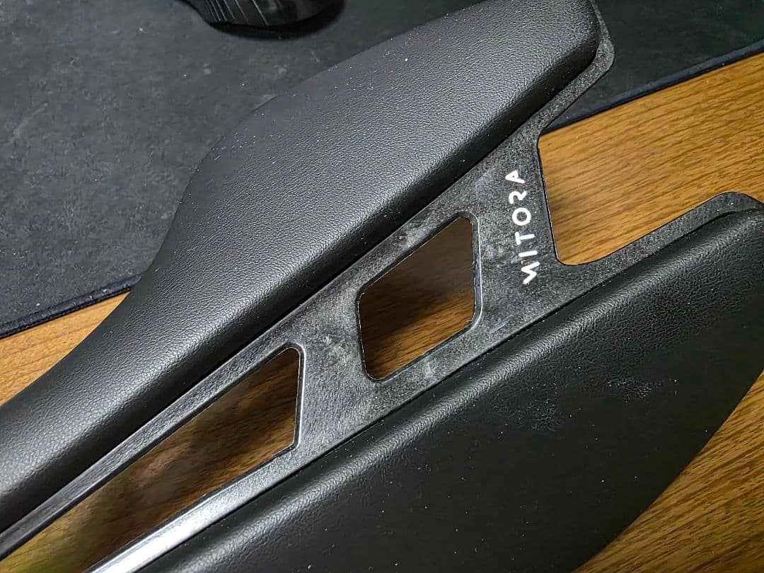 Velomann Mitora139 220g　ロードバイク サドル