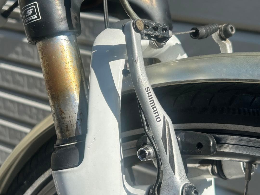 【引取限定】クロスバイクSTRIKE kurotz 1400ホワイト整備済み