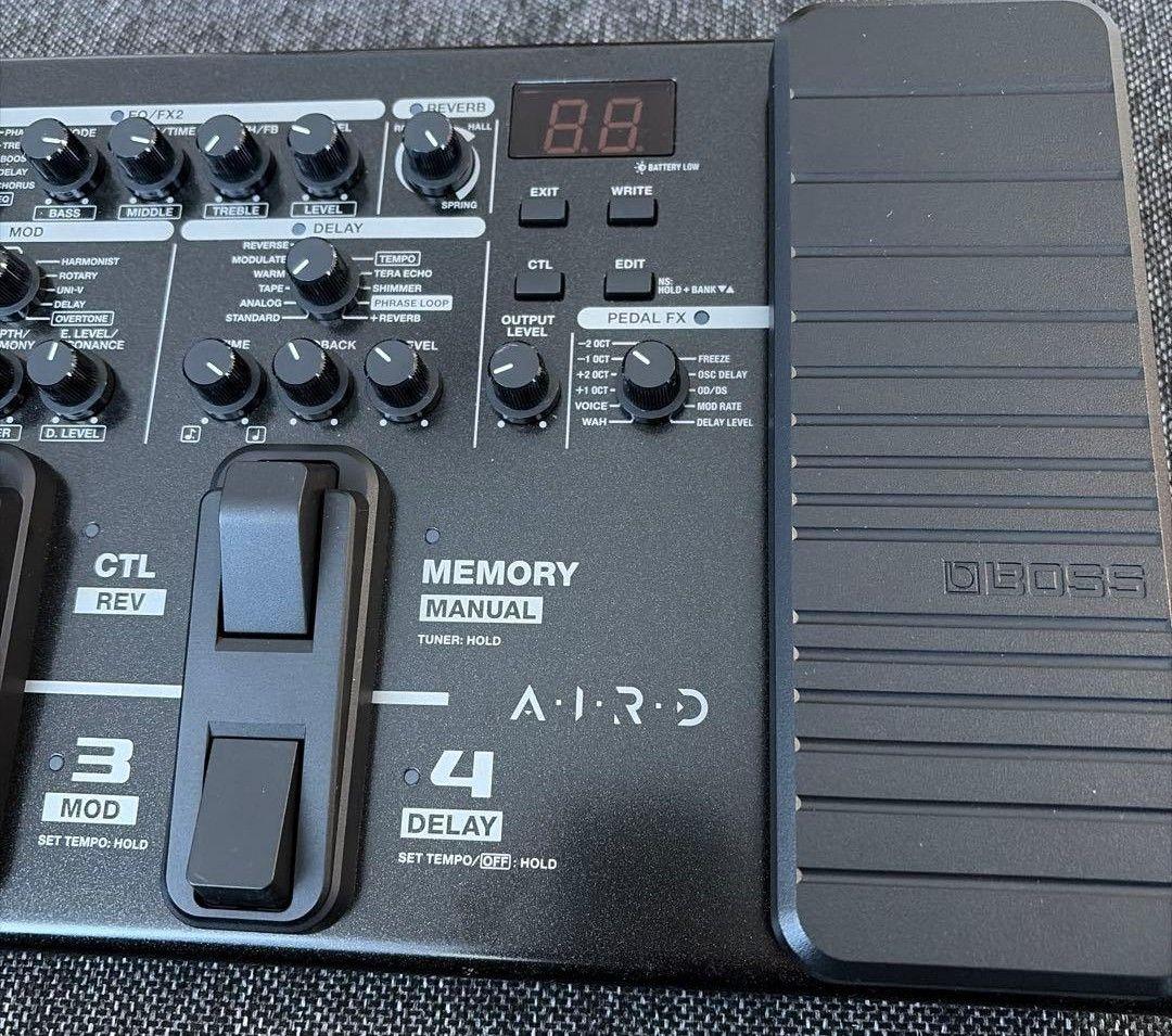 BOSS ME-90 ギターエフェクター　ケース、電源アダプター付属