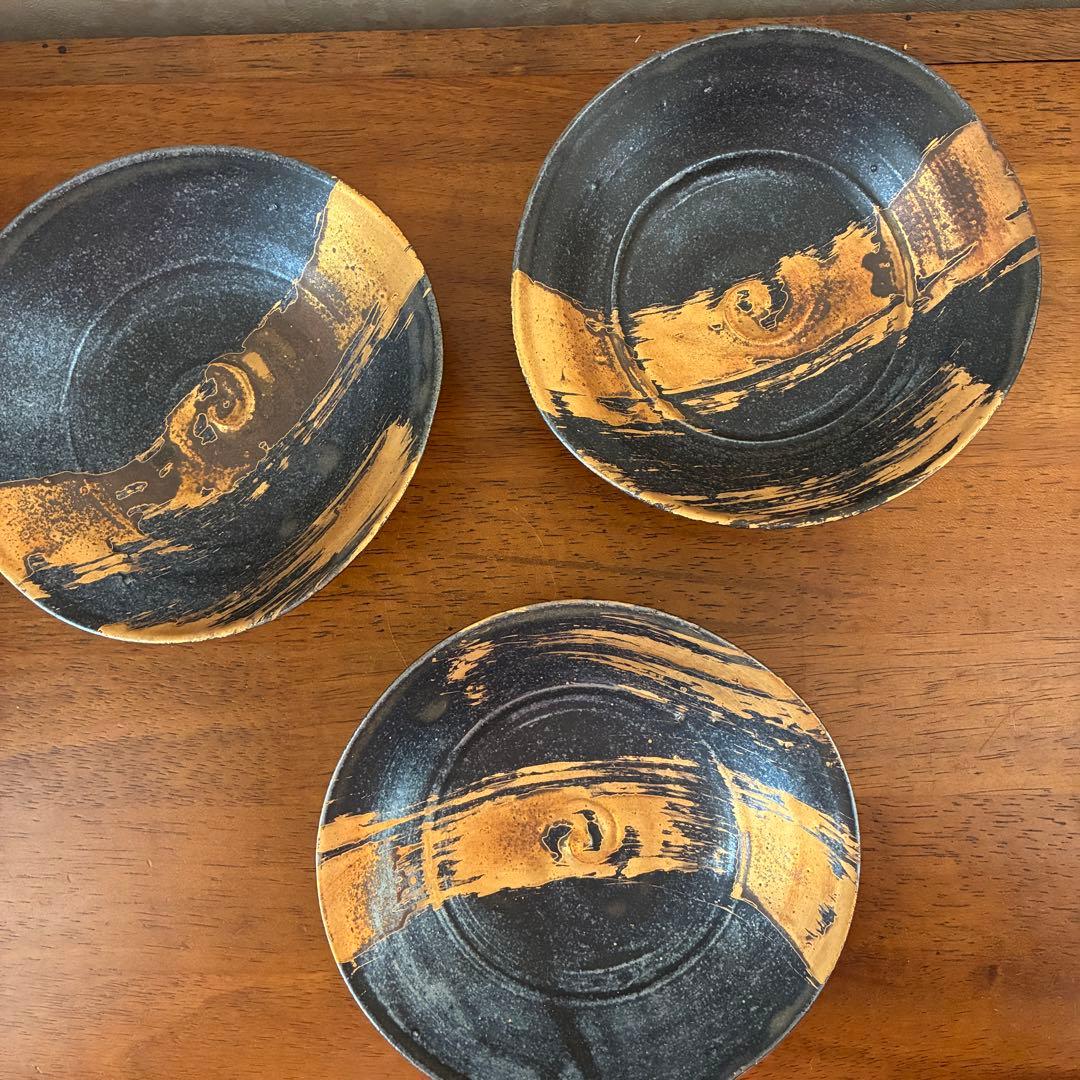 【一点物】作家物 金彩 黒陶 浅鉢 大胆な金箔 景色が美しい器 和モダン