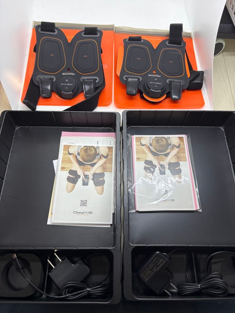 【限定特別セール】【美品】SIXPAD シックスパッド アームベルト 2個セット