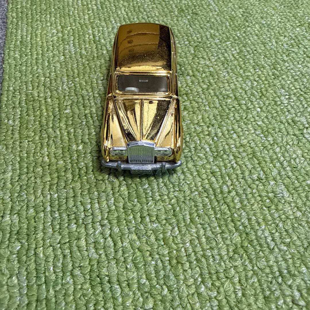 TOMICA ロールスロイス ファントム VI F6 金色