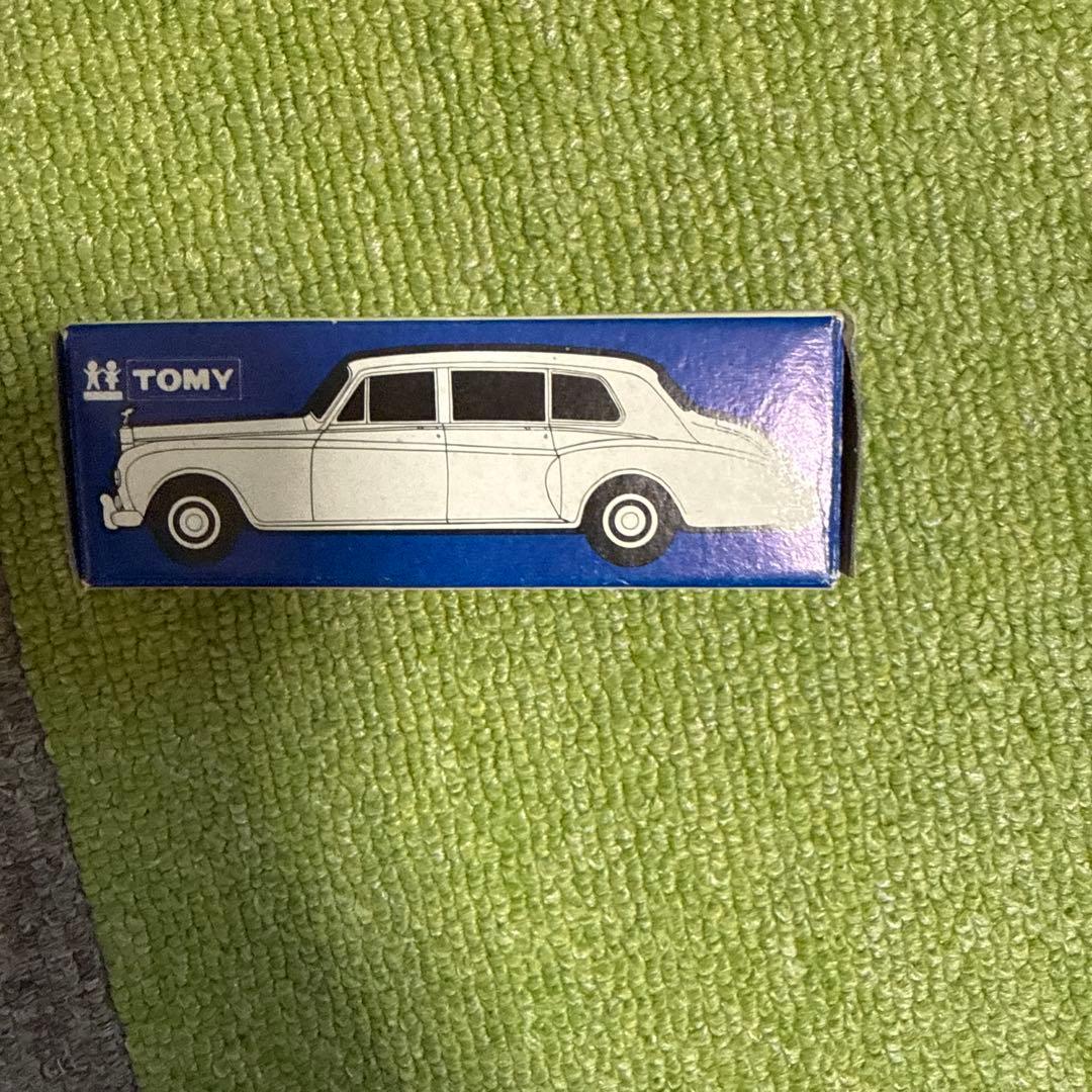 TOMICA ロールスロイス ファントム VI F6 金色
