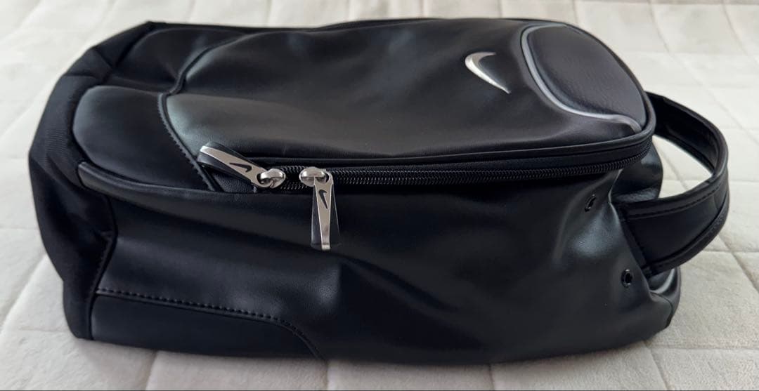 希少　美品　高級感　NIKE GOLF ナイキゴルフ　シューズケース　レザー