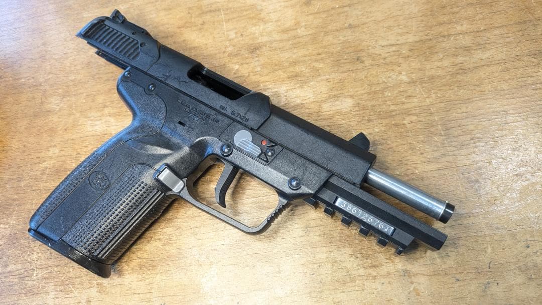 マルシン　FN 5-7 CO2 ガスブローバック 動作OK