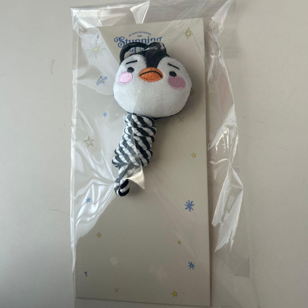 新品未開封　2PMジュノ ストラップキーリング　ペンペン
