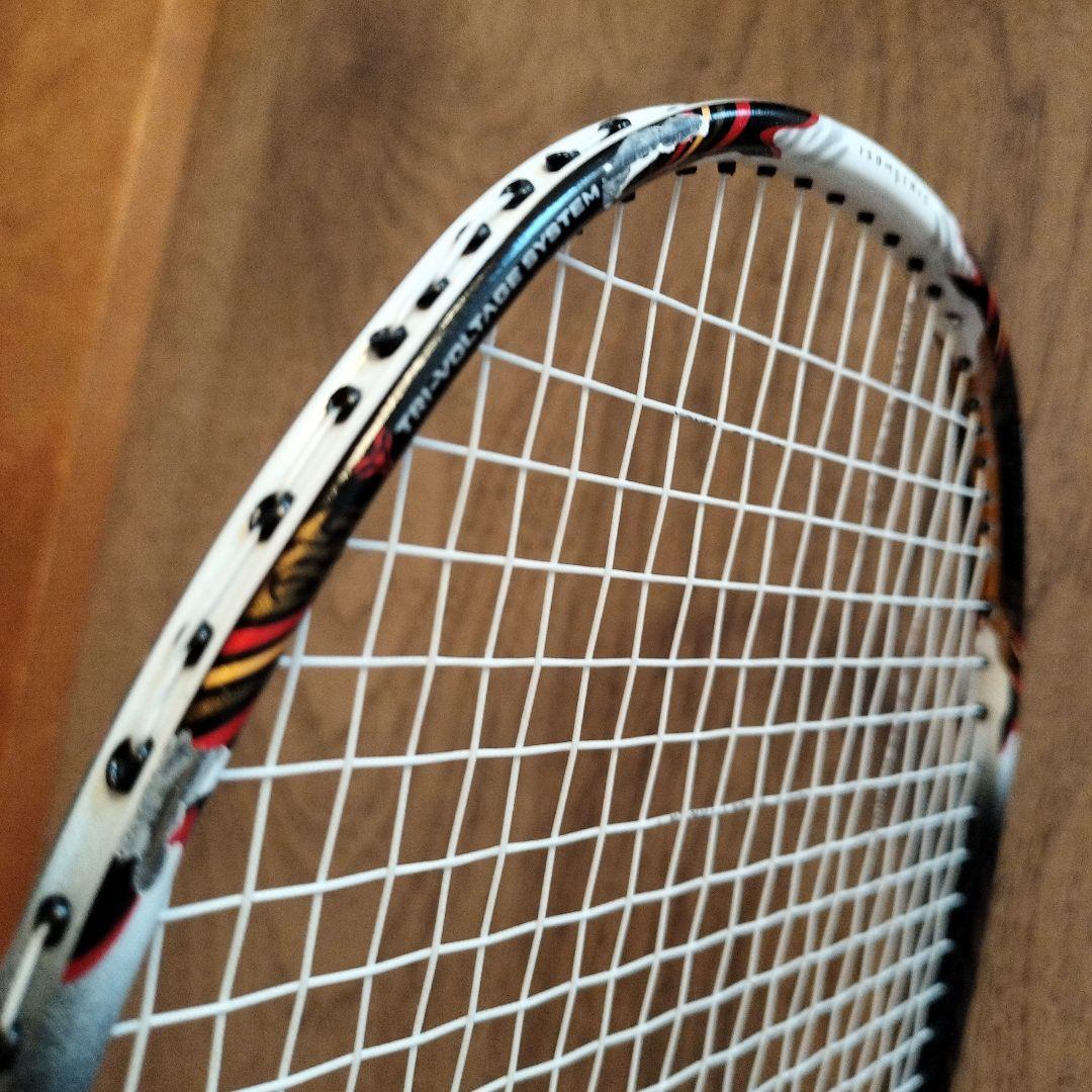 YONEX ヴォルトリック80 4UG5