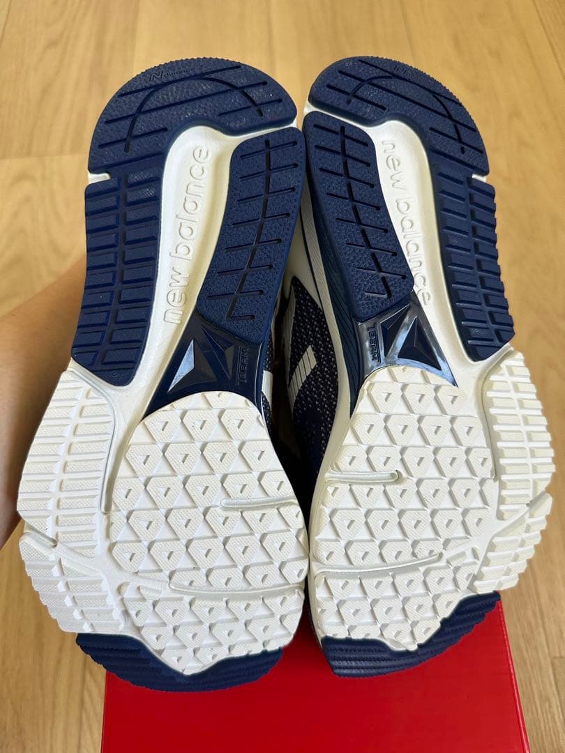 new balance ランニングシューズ　HANZOU
