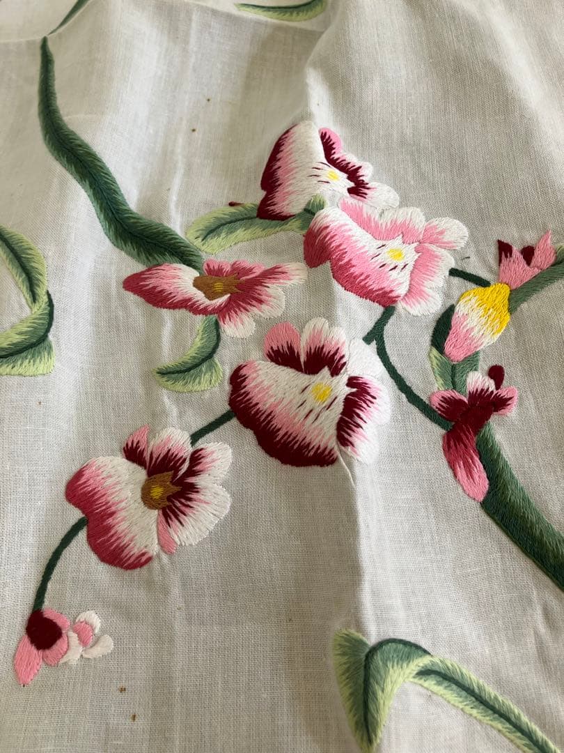 刺繍テーブルクロス85x85cn