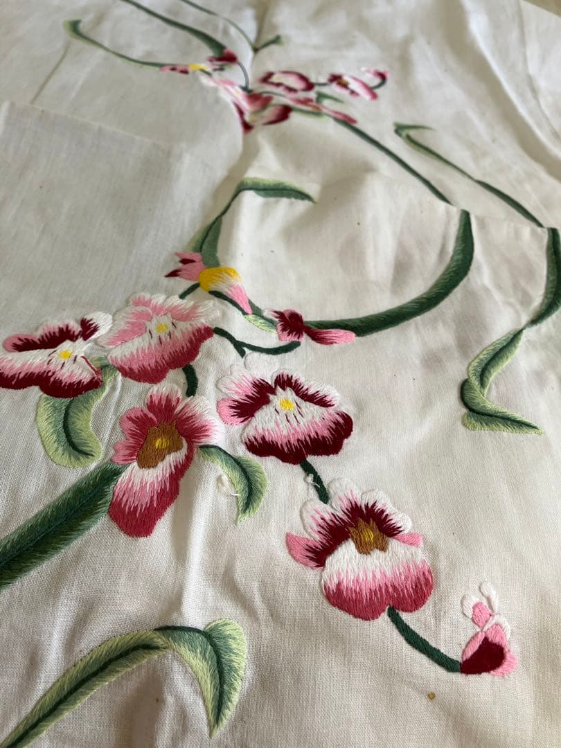 刺繍テーブルクロス85x85cn