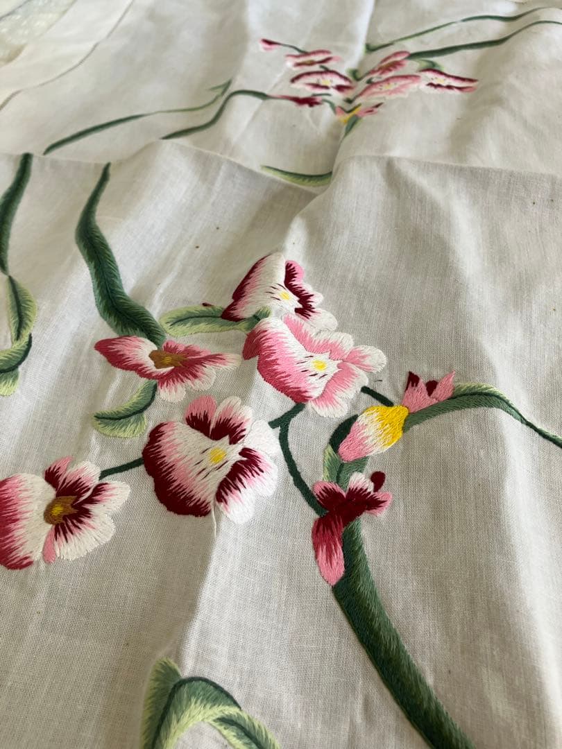 刺繍テーブルクロス85x85cn
