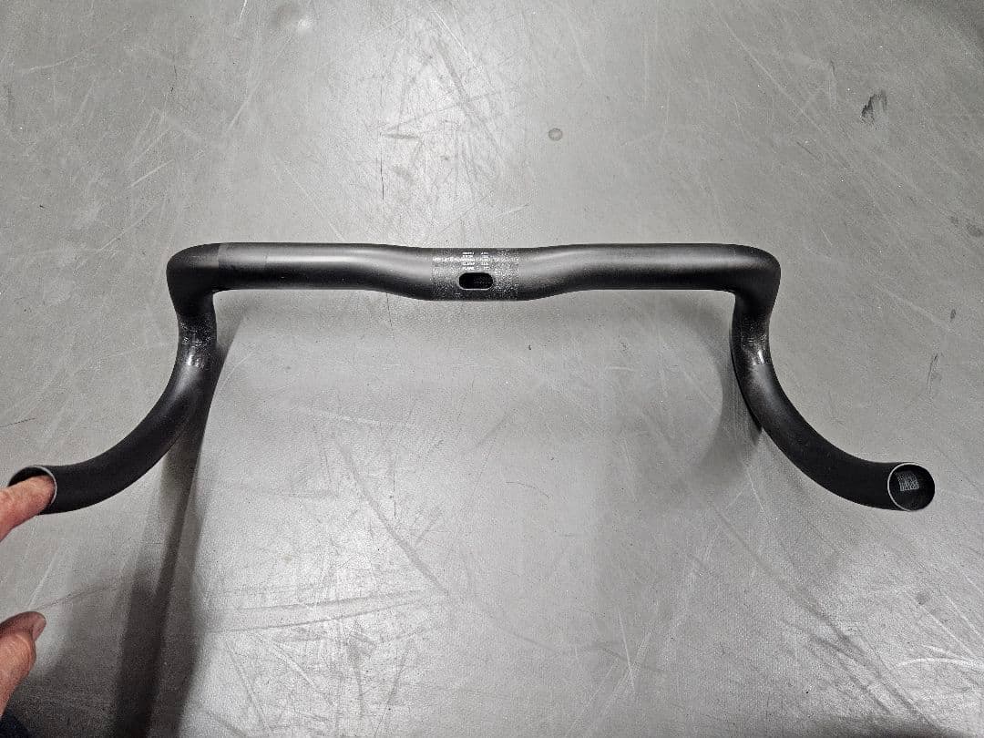 GIANT　カーボンハンドル Contact SLR Handlebar