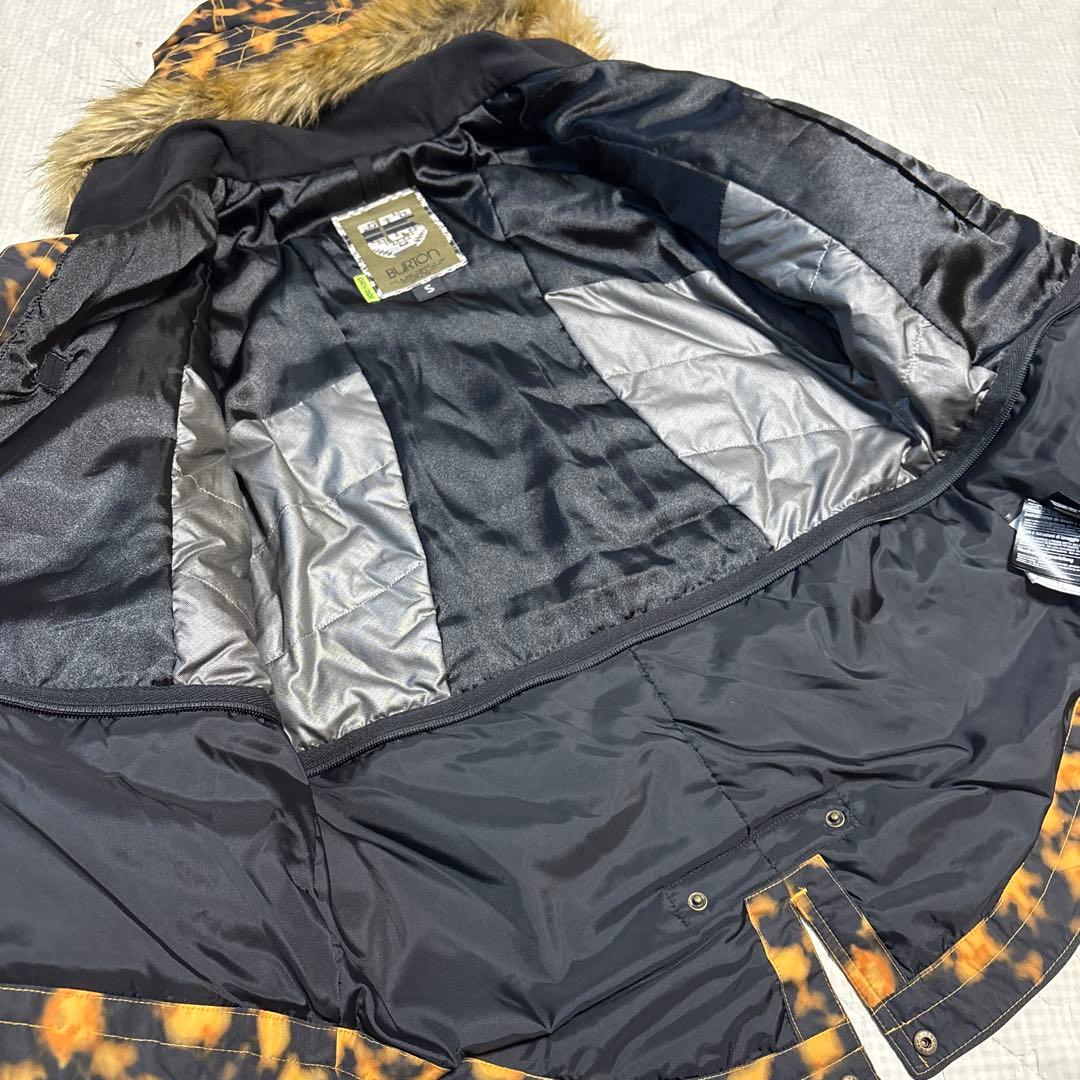 匿名発送❁¨̮Burton レオパード柄 スノーボードジャケット Sサイズ 美品