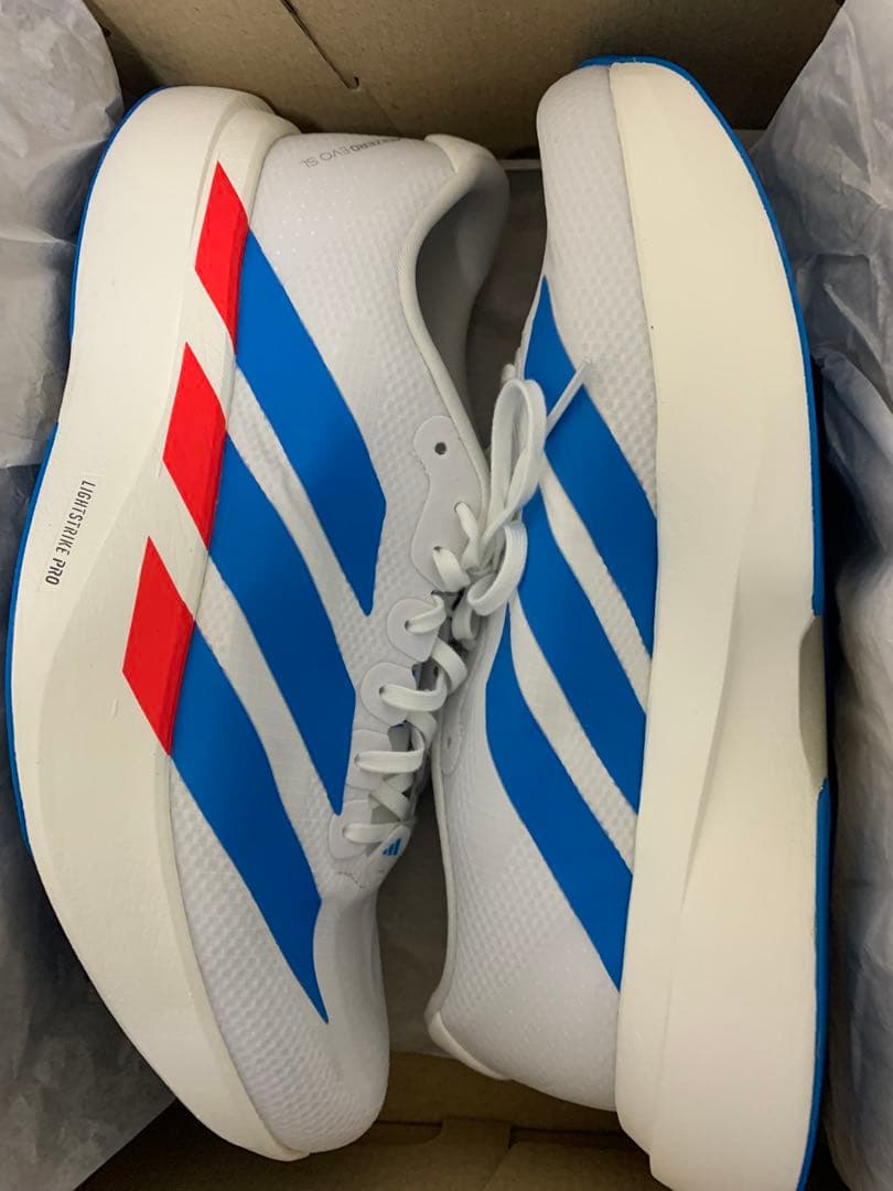 アディダスEVO SL WOVEN ホワイトアルペン限定カラー　27.5cm