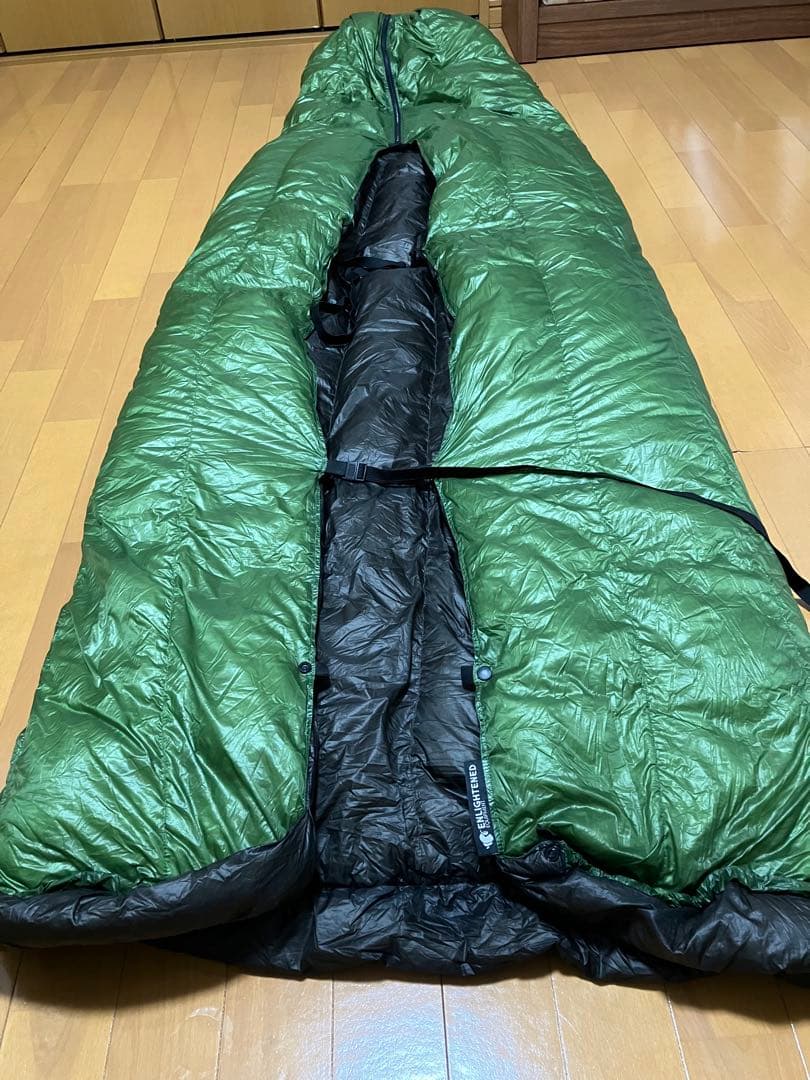 アウトドア寝具 EE REVELATION SLEEPING QUILT 950FP