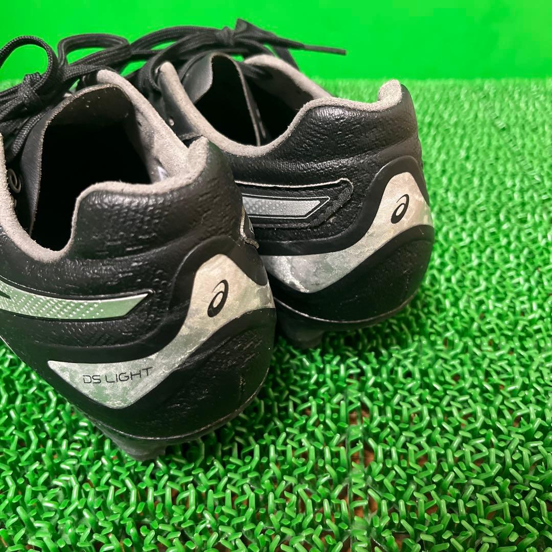 アシックス サッカースパイク DS LIGHT PRO(ブラック×シルバー)