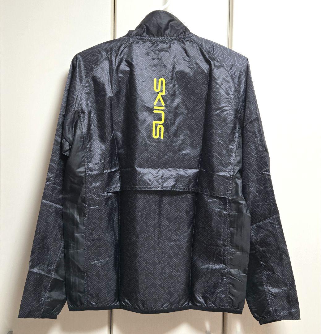 新品タグ付 SKINS スキンズ 撥水 ブルゾン ウィンドブレーカー Мサイズ