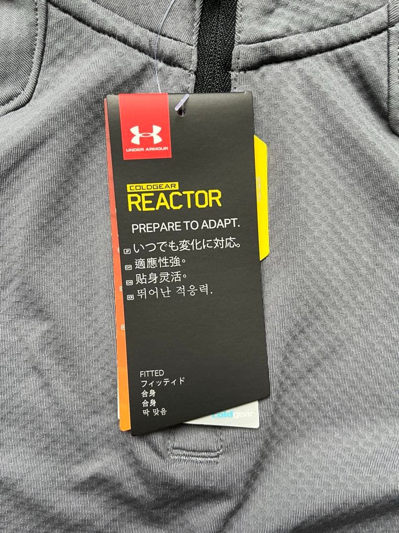 新品‼︎Under Armour ⭐︎トレーニングシャツ ⭐︎SM