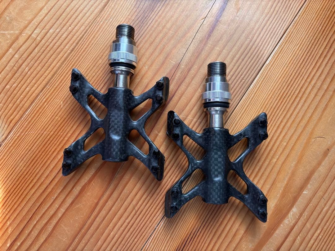 希少　新品　三ヶ島ezy互換　　　　カーボンペダル