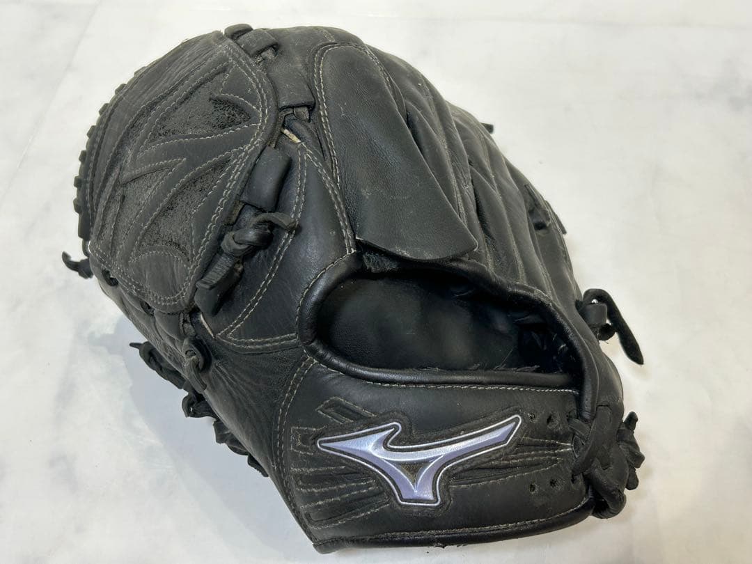 左ピッチャー用 軟式グローブ Mizuno 黒