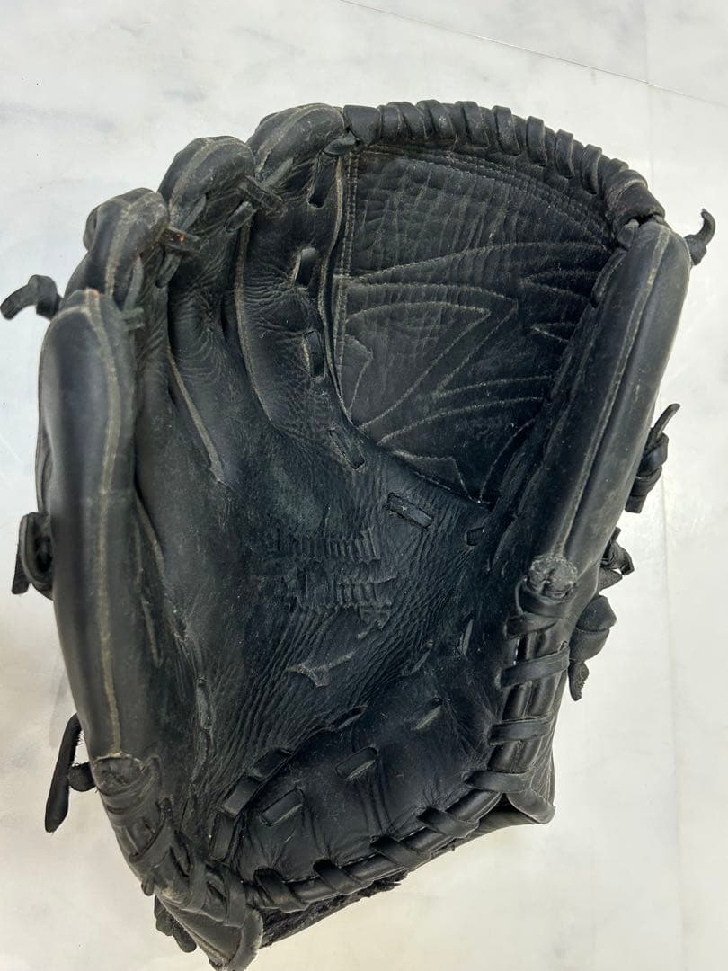 左ピッチャー用 軟式グローブ Mizuno 黒