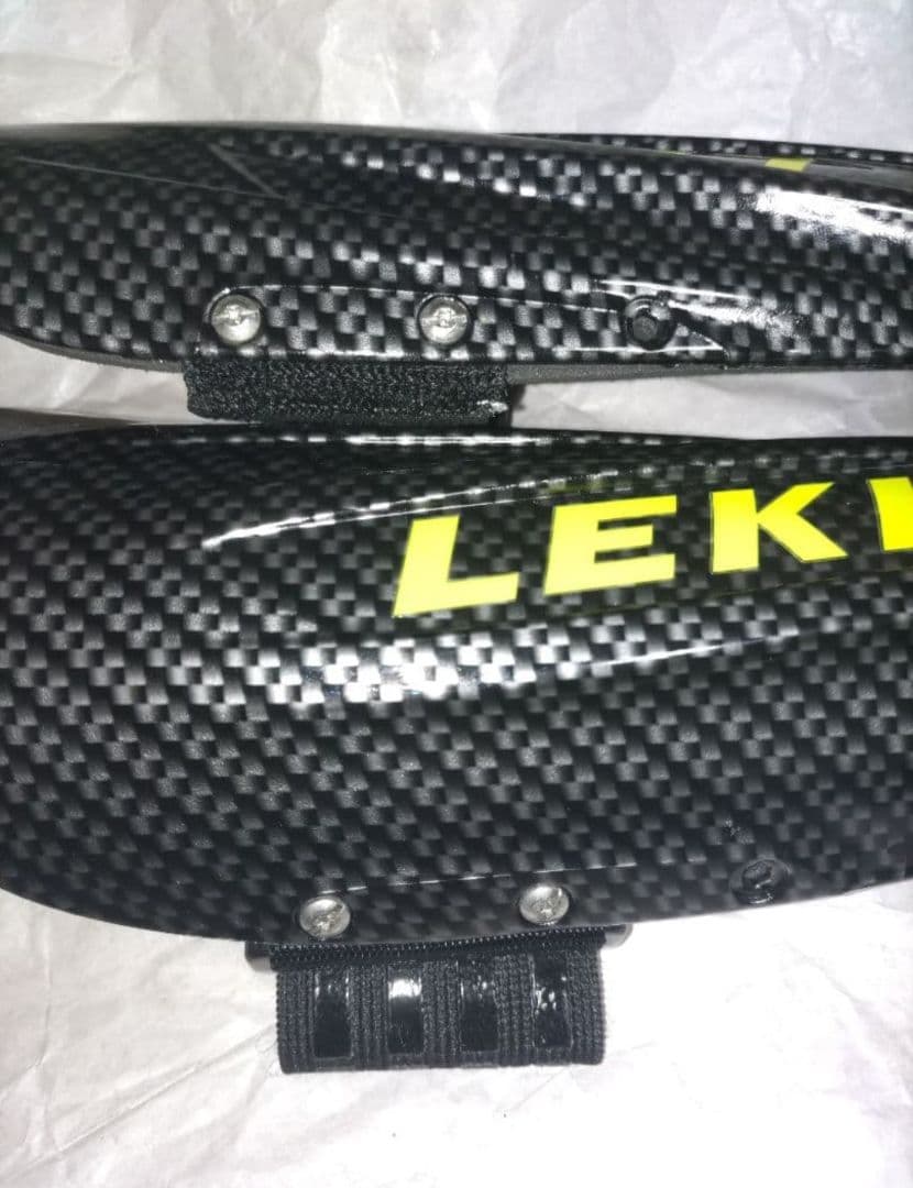 未使用保管品 LEKI ARM PORTECTOR カーボン調 アームガード