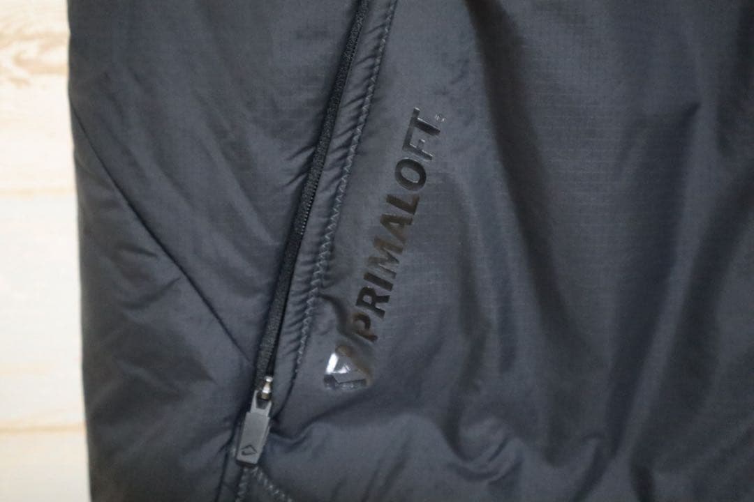 新品 Sサイズ ナイキ トレイル ランニングベスト　NIKE プリマロフト