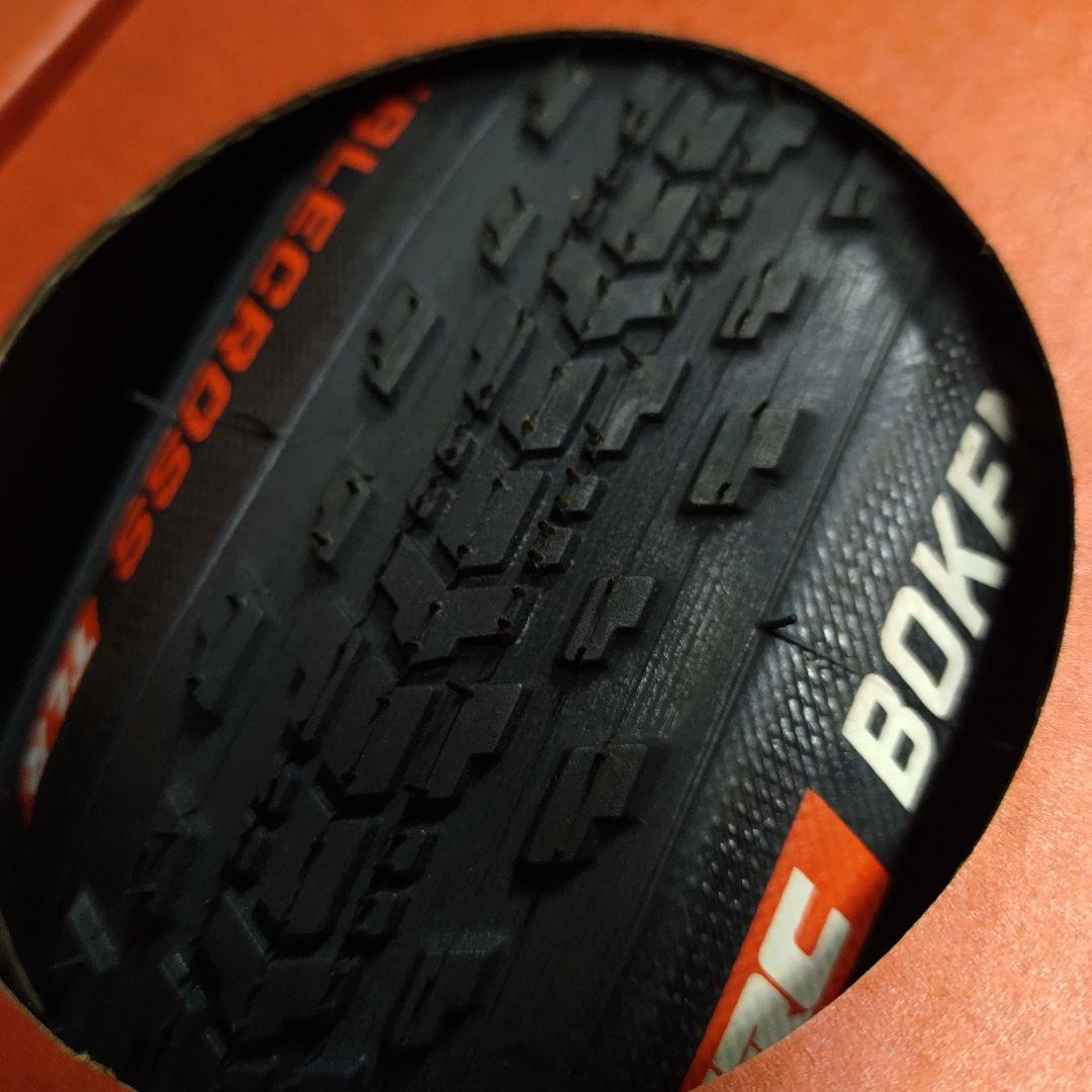 iRC BOKEN DOUBLECROSS 700x38C チューブレスレディ