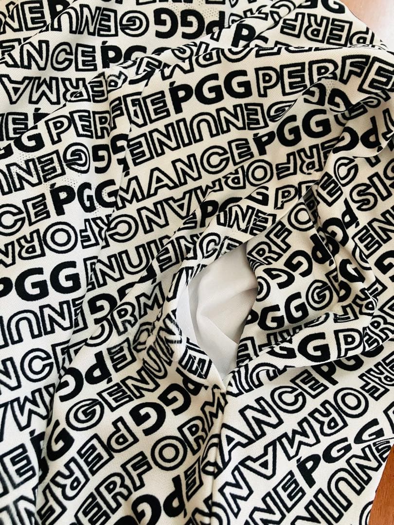 ⭐️ほぼ新品⭐️パーリーゲイツ　PGG モックネック　ワンピース　ホワイト