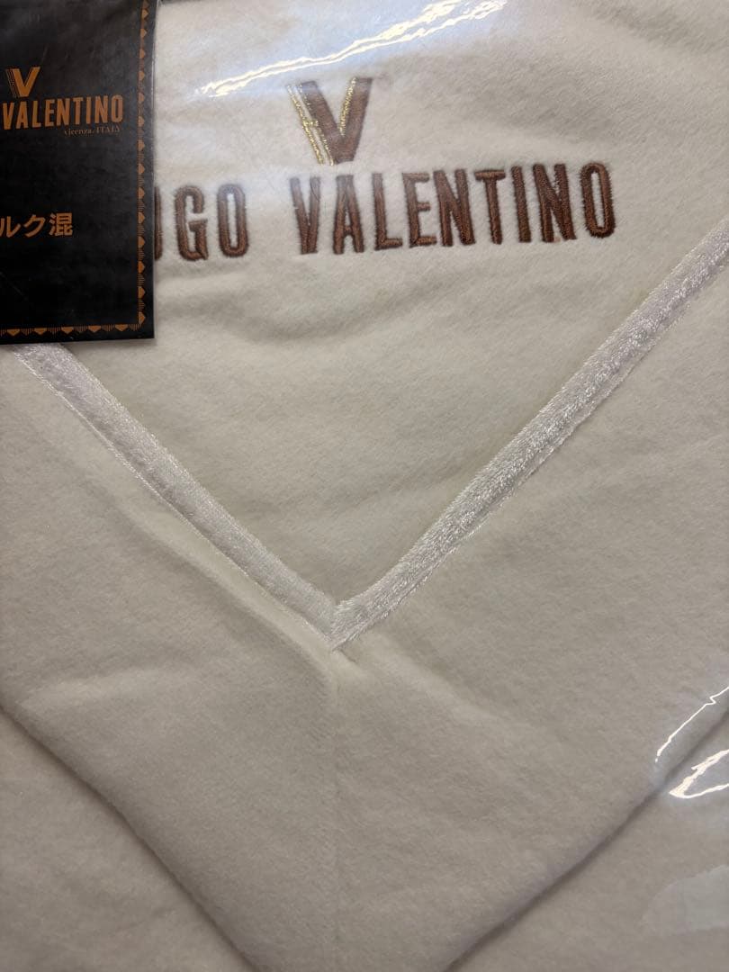 HUGO VALENTINO シルク混ブランケット
