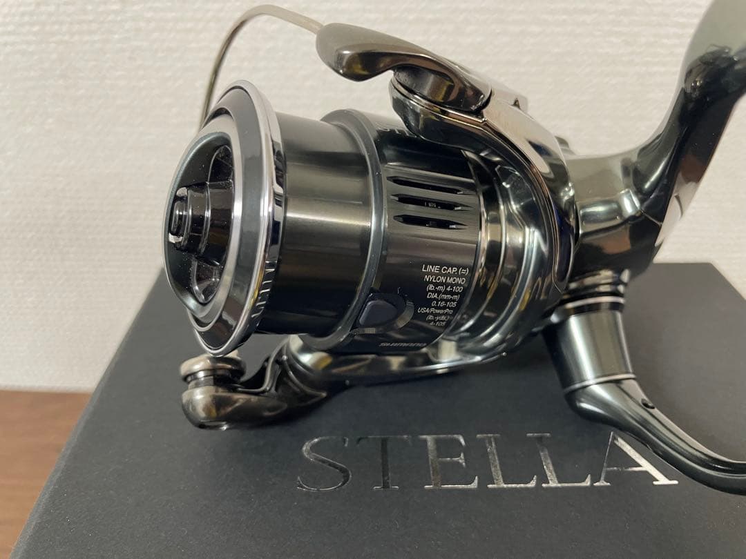 STELLA ステラ C2000SHG スピニングリール