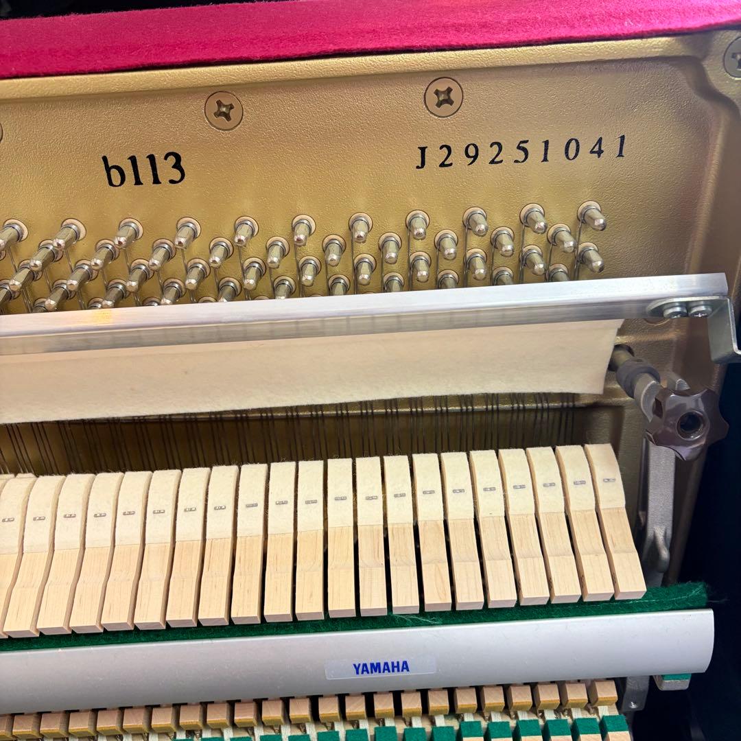 YAMAHAピアノ　b113 メトロノーム、椅子付き
