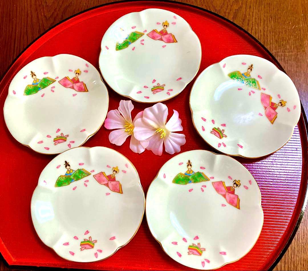 ひな祭り　お雛様食器セット 有田焼　中皿　瀬戸焼　小皿　はまぐり型　お椀 お重