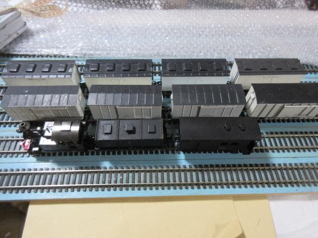 Bタンク蒸機が牽く冷凍・冷蔵貨物列車 1１両セット （HOゲージ）金属製