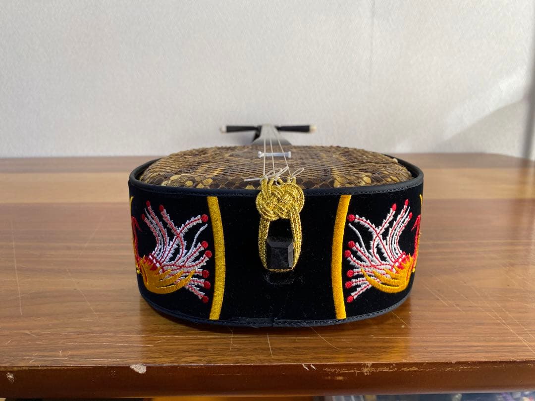 沖縄三線　蛇皮　強化張り 黒檀 ハードケース