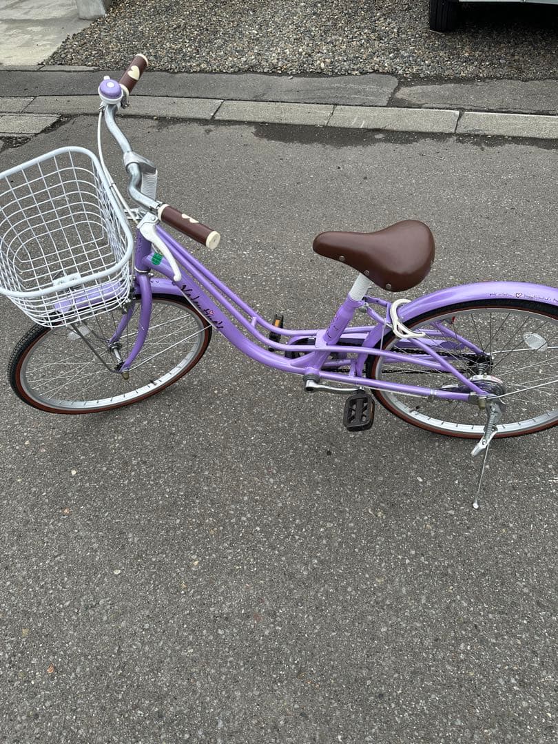 引き取り限定美品子供用自転車 紫色 ブラウンのサドル２２インチ