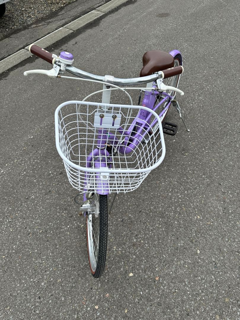 引き取り限定美品子供用自転車 紫色 ブラウンのサドル２２インチ