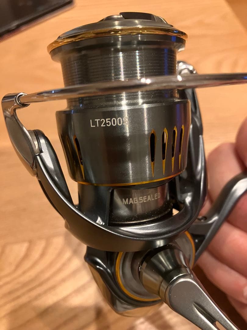 DAIWA エアリティ　LT2500S スピニングリール