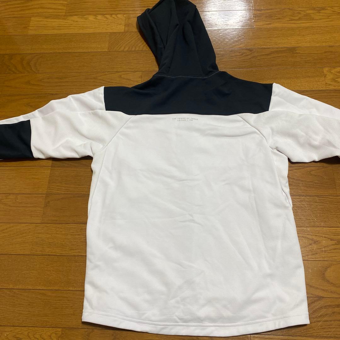 adidasジャージセットアップ