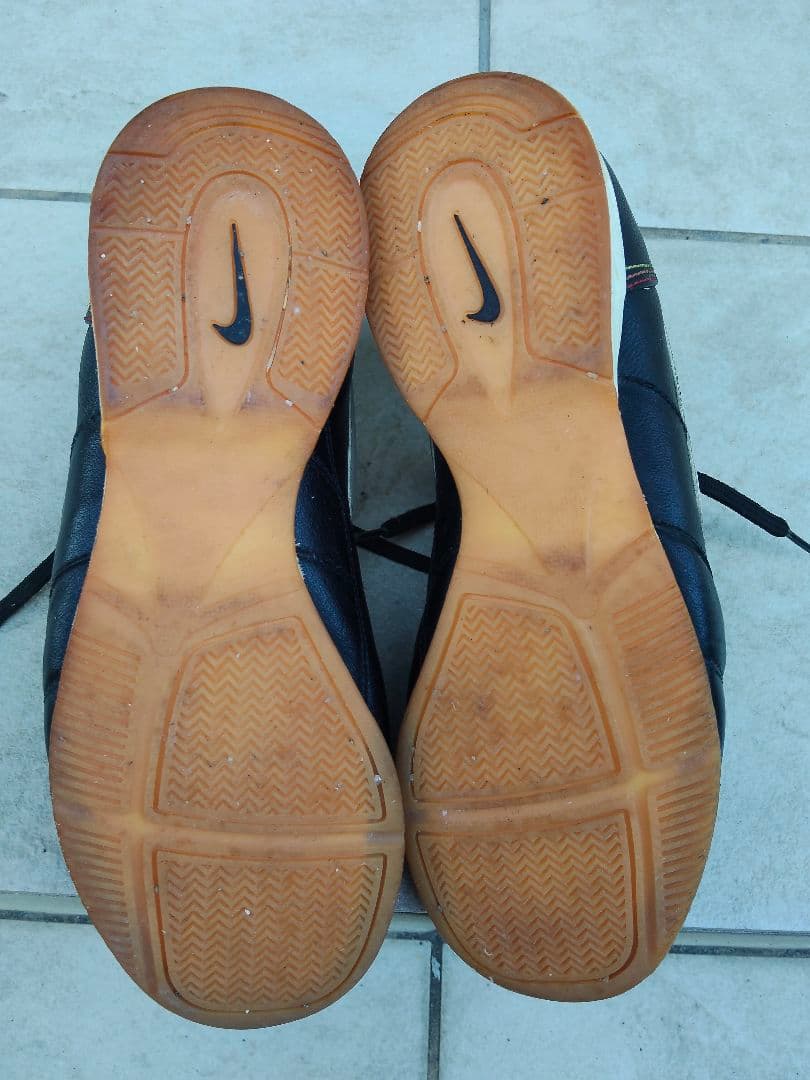 シューズ Nike Tiempo Guri IC R10 Ronaldinho