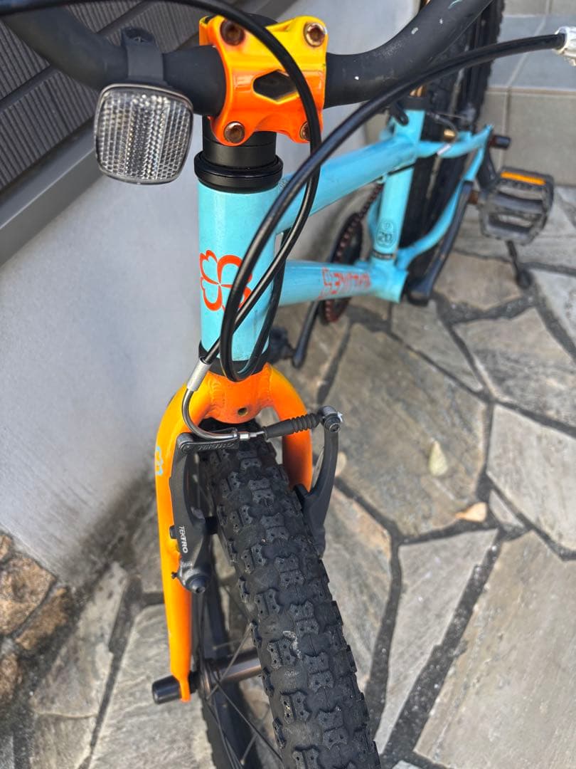 ヨツバサイクル　自転車　20インチ