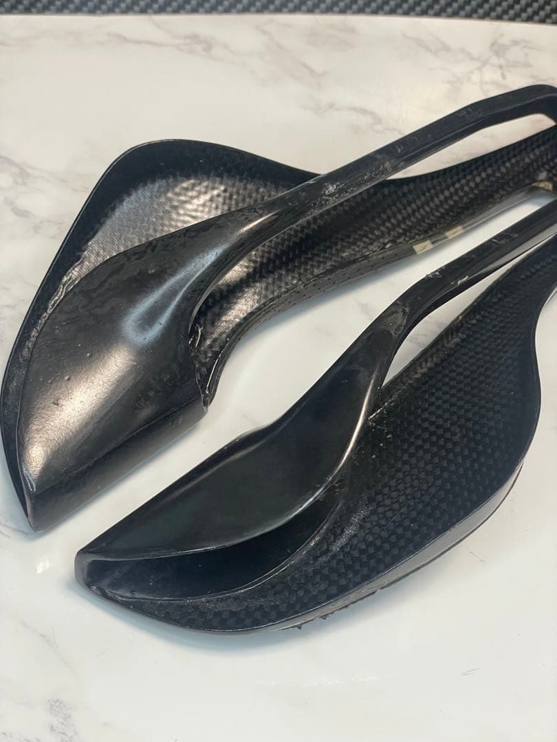 selle italia sp-01 tenko フルカーボンサドル　軽量