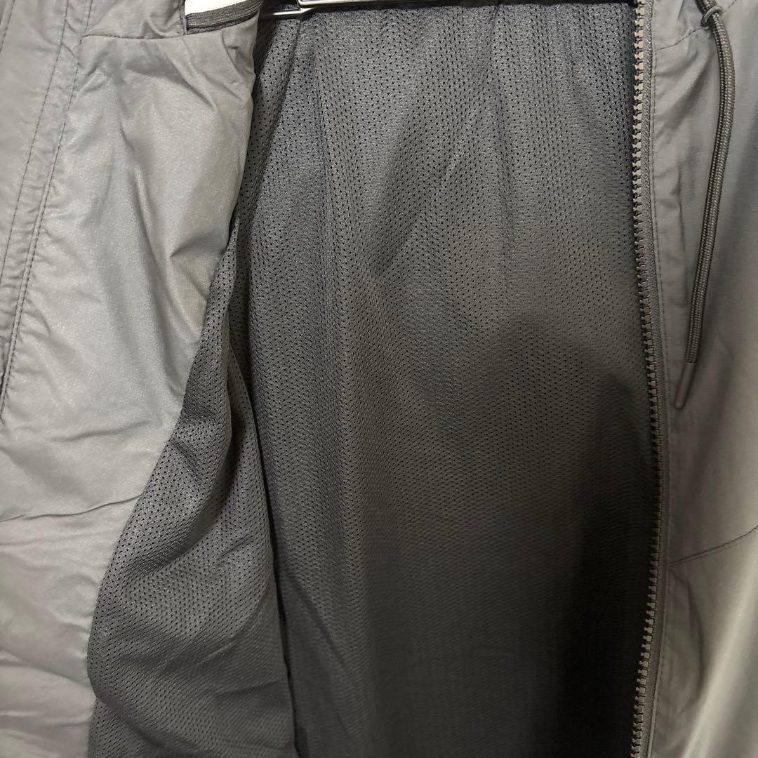 NIKE ナイキ　ウインドブレーカー　ランニングウェア　新品　メンズXL