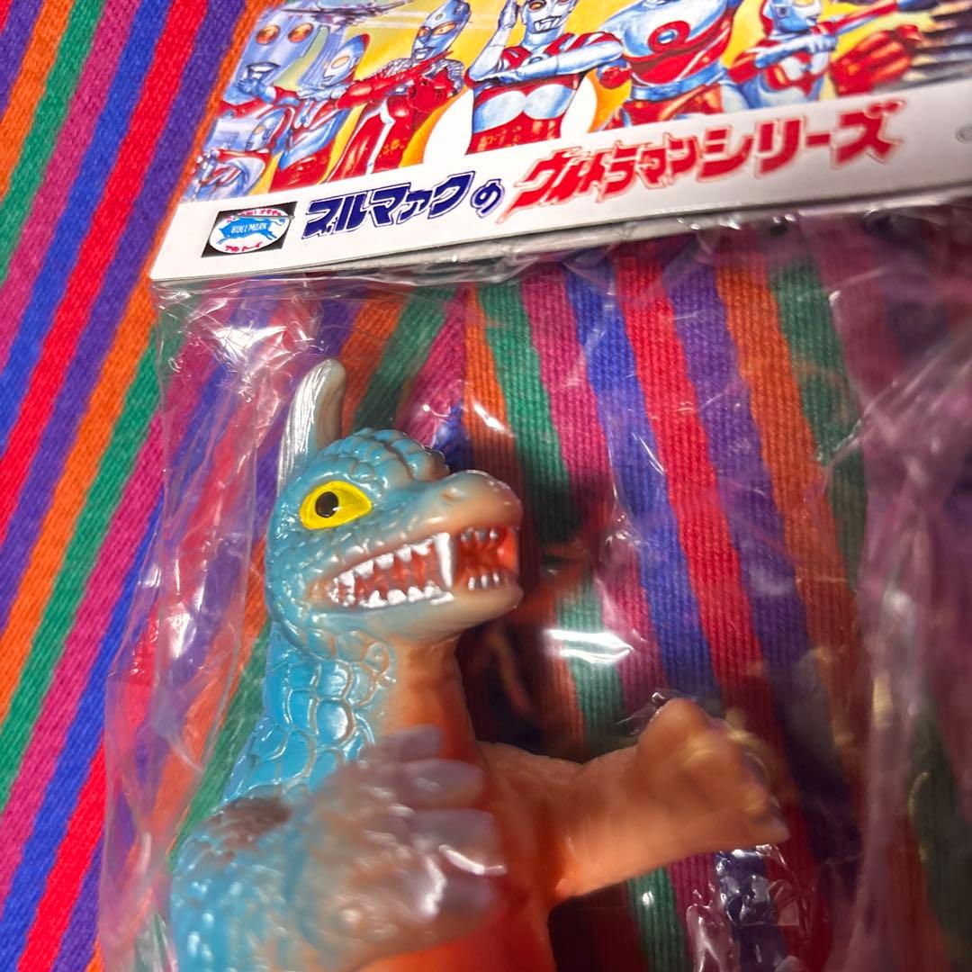 ブルマァク アーストロン　非売品　マルサン　怪獣パチ　無版権　パチソフビ