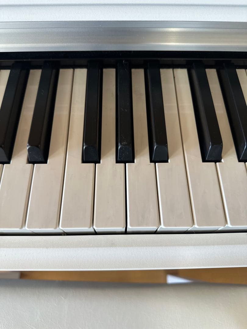 YAMAHA YDP144ホワイト 88鍵 鍵盤 電子ピアノ
